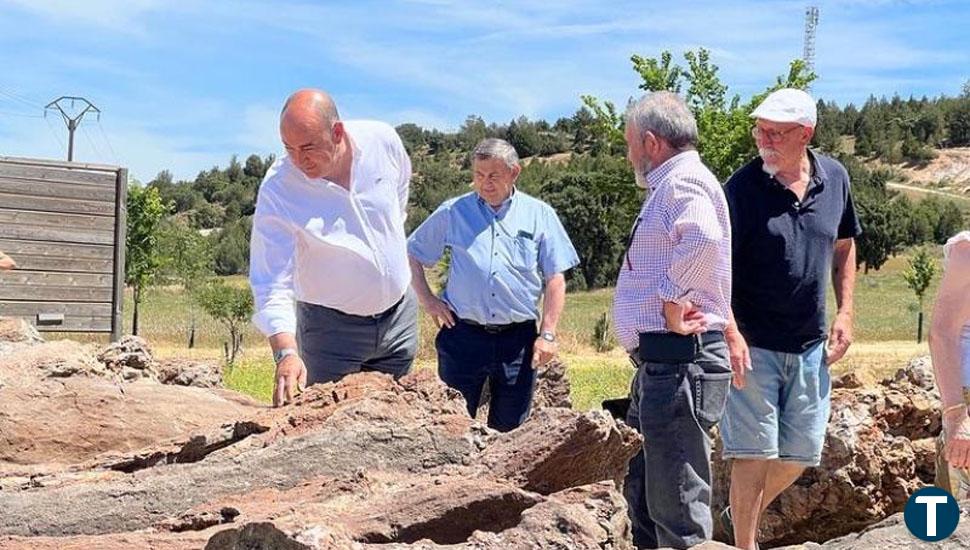 De Vicente se interesa por el funcionamiento de los servicios básicos mancomunados en el norte de Segovia   