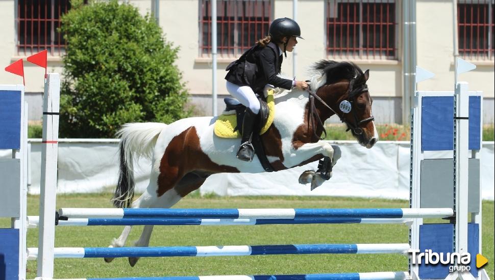 Segovia acoge a 447 jóvenes y sus ponis, en el 35º Campeonato de España