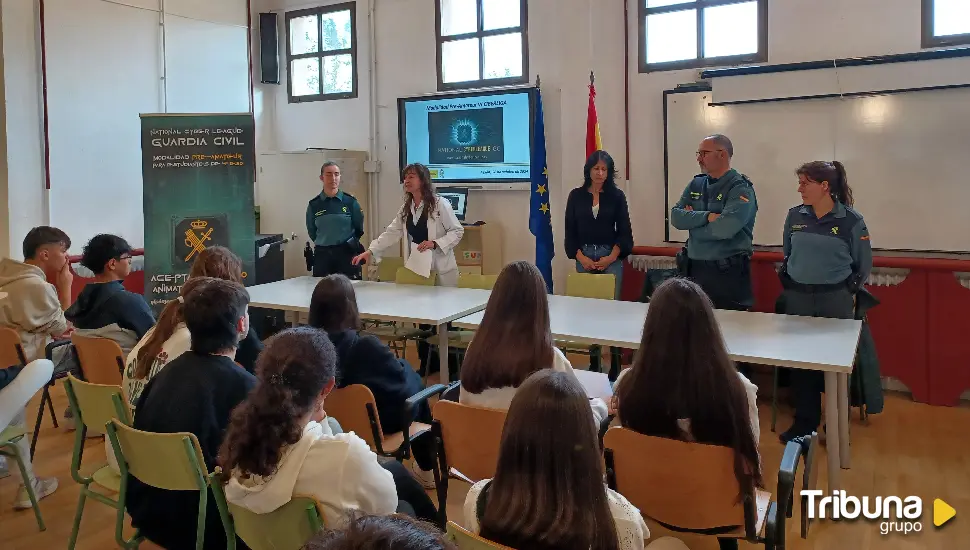 La Guardia Civil de Segovia presenta la XI edición de la Ciberliga en el IES Sierra de Ayllón