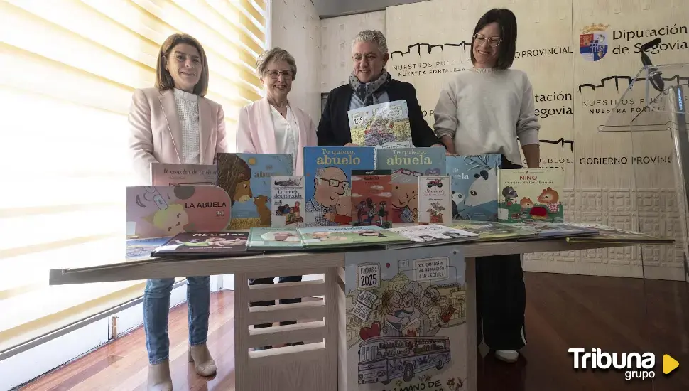 'De la mano de abuelas y abuelos en el bibliobús leemos'