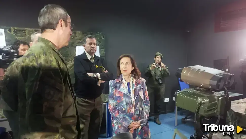 La ministra de Defensa destaca en Segovia la importancia de la Artillería en la guerra moderna