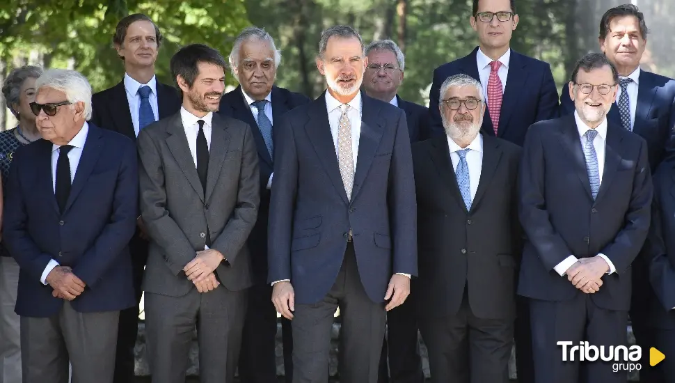 El Rey preside reunión del Patronato del Instituto Elcano, en La Granja