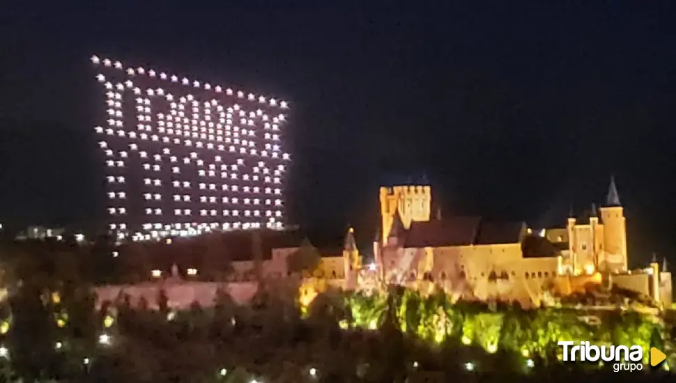 El saludo luminoso del Acueducto al Alcázar