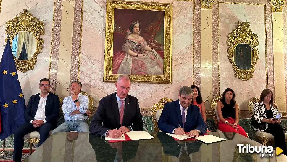 La Junta y el Ayuntamiento de Segovia firman un protocolo para impulsar el transporte público metropolitano