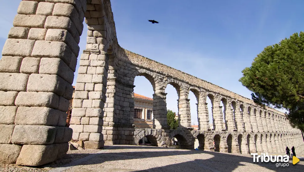 Segovia celebra el Día de la Romanidad con una visita guiada al Acueducto